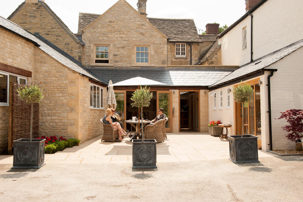The Wychwood Inn Shipton under Wychwood Kültér fotó