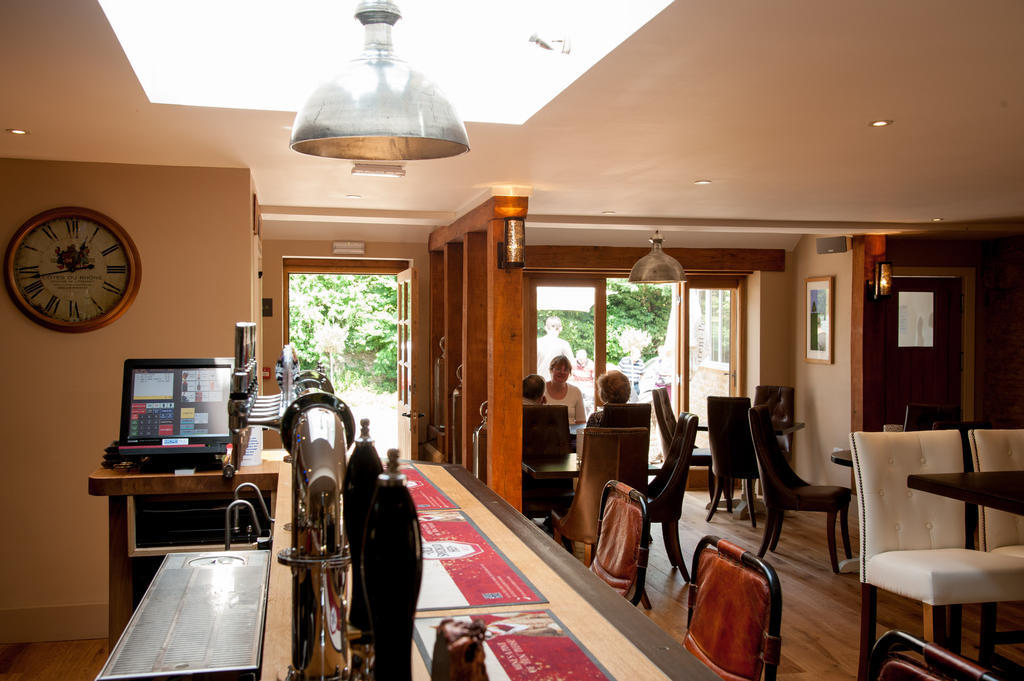 The Wychwood Inn Shipton under Wychwood Kültér fotó