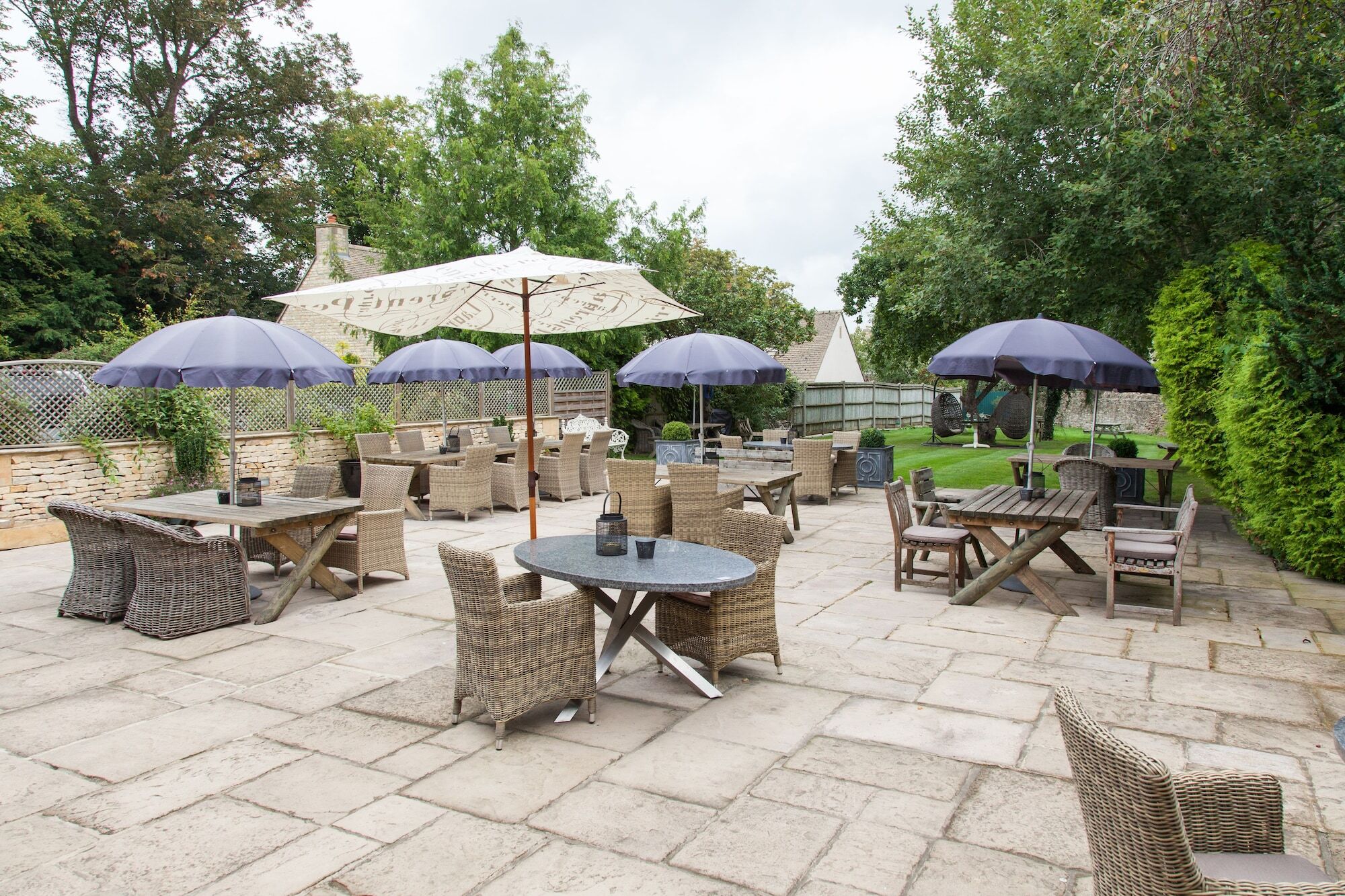 The Wychwood Inn Shipton under Wychwood Kültér fotó